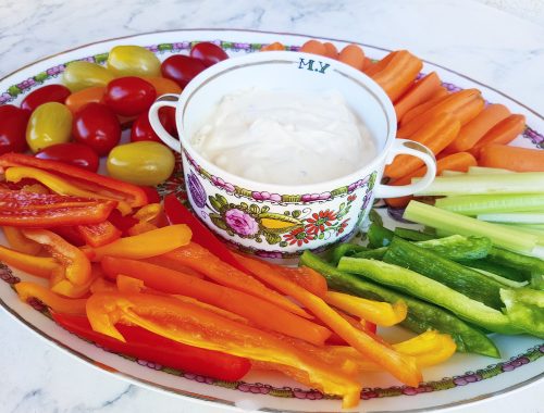 French Onion dip with raw vegetables